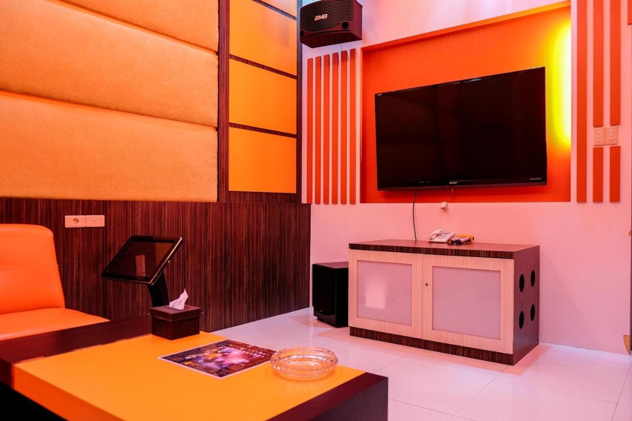 Reddoorz Plus Near Living World Pekanbaru Exteriér fotografie