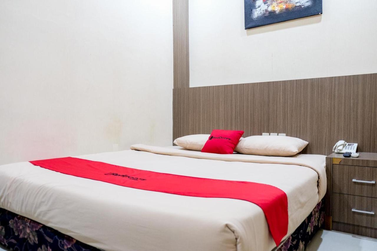 Reddoorz Plus Near Living World Pekanbaru Exteriér fotografie